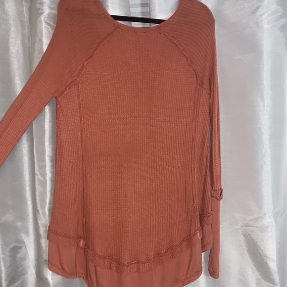 FREE PEOPLE OVERSIZED SHIRT - Picture 2 of 3